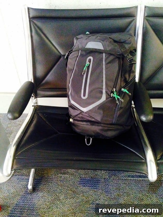 Case Logic Griffith Park Deluxe Backpack Review: Comfort, Features & Verdict 3 case-logic-griffith-park-backpack-review