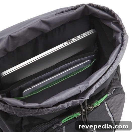 Case Logic Griffith Park Deluxe Backpack Review: Comfort, Features & Verdict 6 bogd115_fs_thumb5_v2_sized_525x544