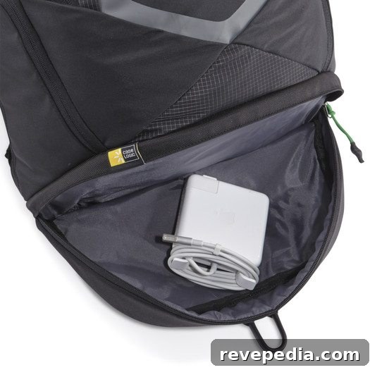 Case Logic Griffith Park Deluxe Backpack Review: Comfort, Features & Verdict 7 bogd115_fs_thumb12_v2_sized_525x544