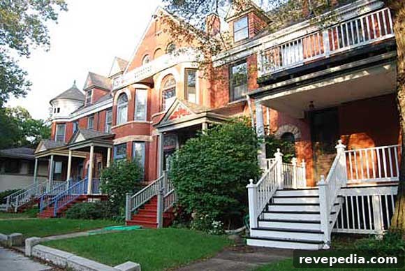 Chicago DIY City Guide: Insider Tips for Exploring the Windy City 2 chicago-row-house-diy.jpg