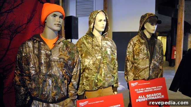 Heated Camo Hoodie: Stay Warm Outdoors in Cold Weather 2 realtree-milwaukee-tool-jackets