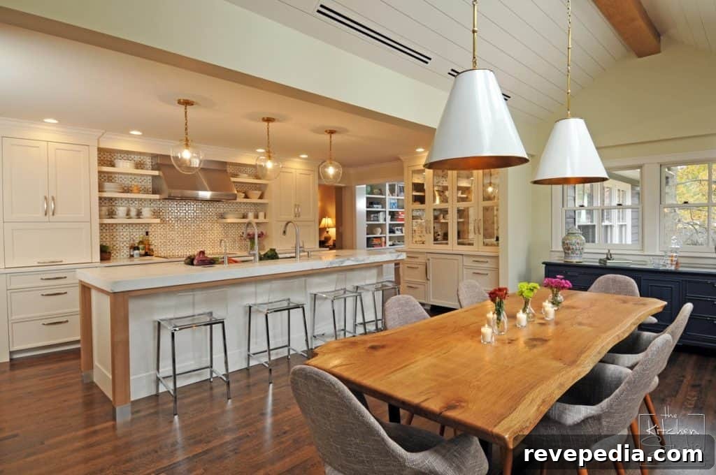6 Advantages of Custom Cabinets for Your Home 3 custom-kitchen-cabinet