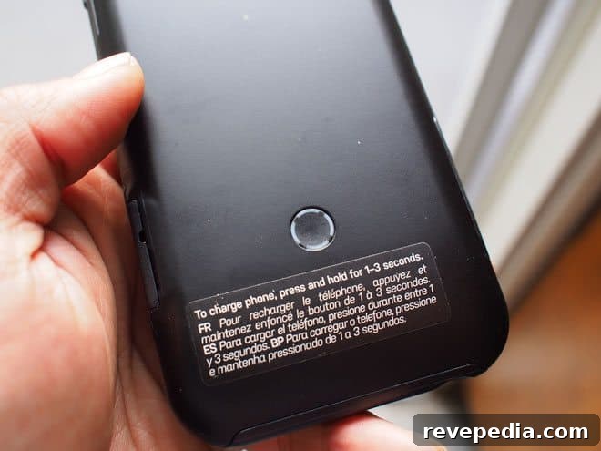 Charge Smarter: OtterBox Resurgence Power Bank Review 4 otterbox-resurgence-chargelight