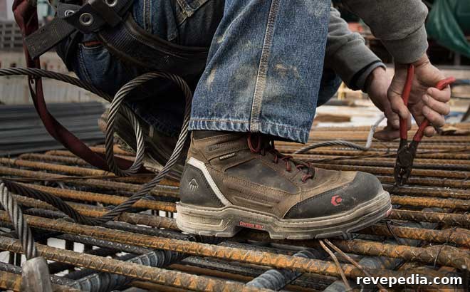 Wolverine Launches CarbonMAX Safety Toe for Every Worker 3 wolverine-carbonmax-overman-boot
