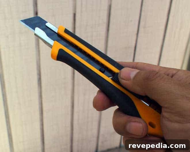 Olfa High-Performance Utility Knives: Precision Cutting Tools 2 olfa-fiberglass-utility