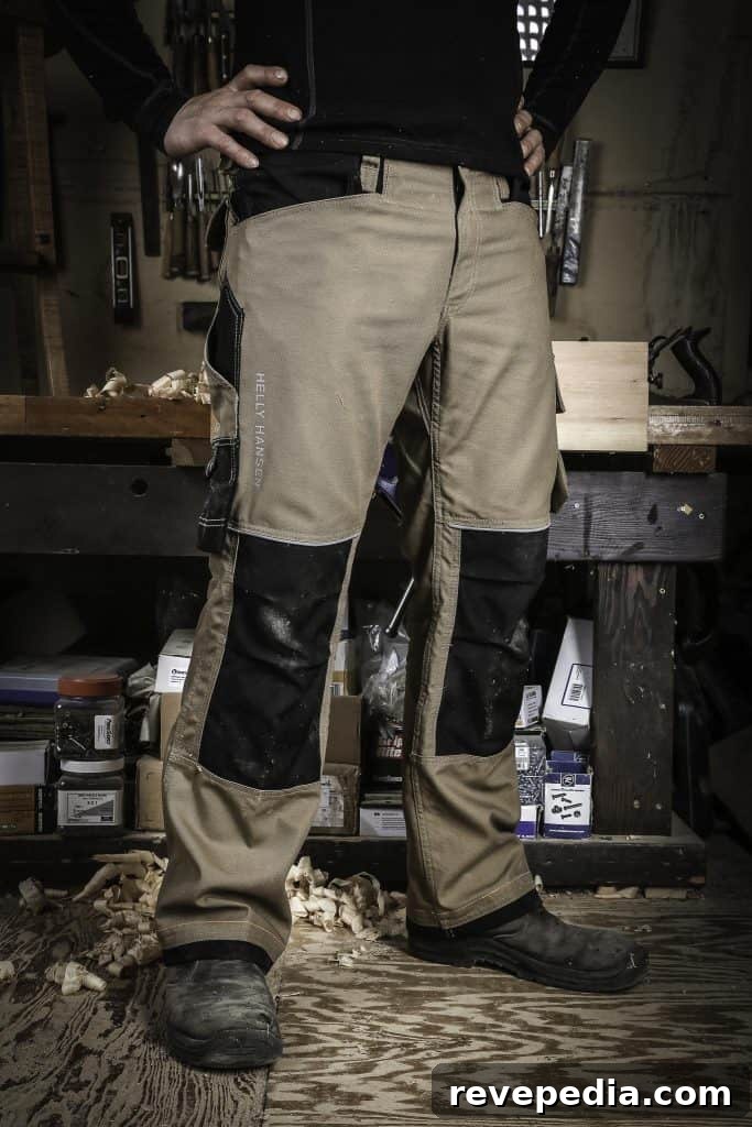 Helly Hansen Workwear: Stylish, Functional Gear for Professionals 5 helly hansen chelsea pant