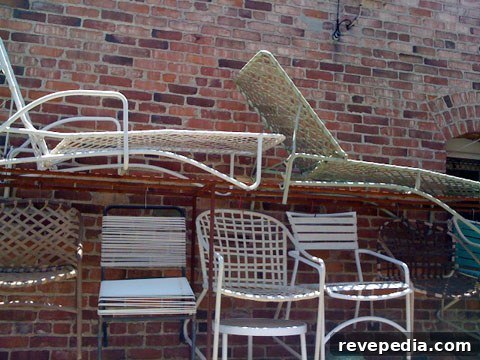 Vintage Outdoor Furniture: Timeless Pieces for Lasting Quality 2 vintage-outdoor-furniture.jpg