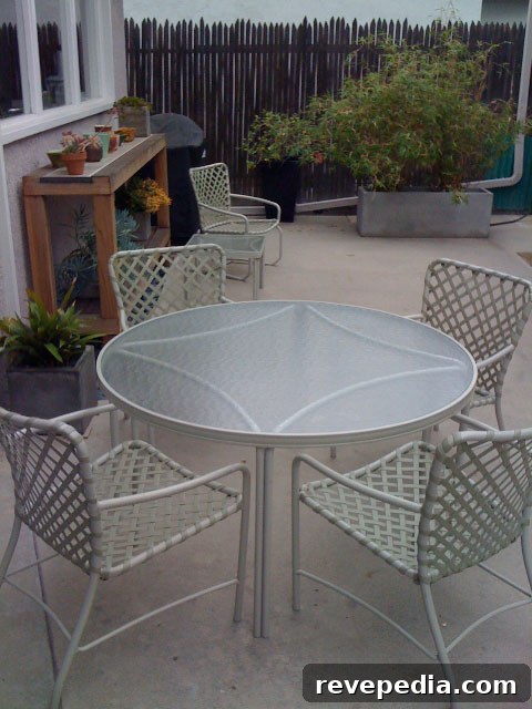 Vintage Outdoor Furniture: Timeless Pieces for Lasting Quality 3 vintage-outdoor-furniture-refurbished.jpg