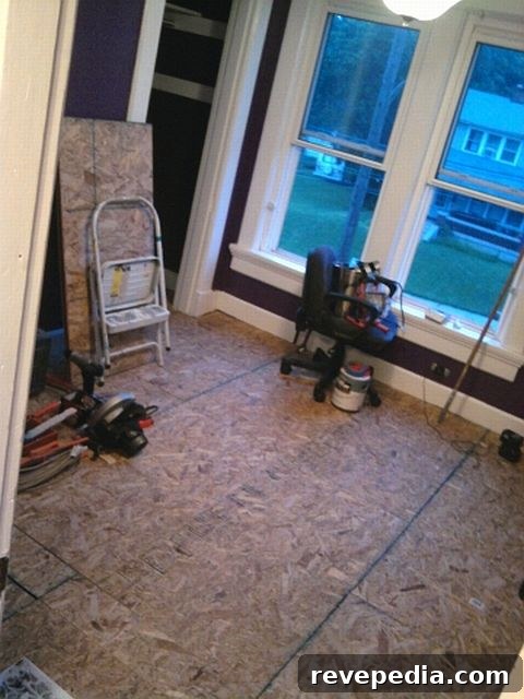 DIY_Hardwood_Stage_1.jpg