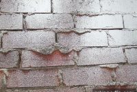 How to Remove Paint From Brick Without Damaging It