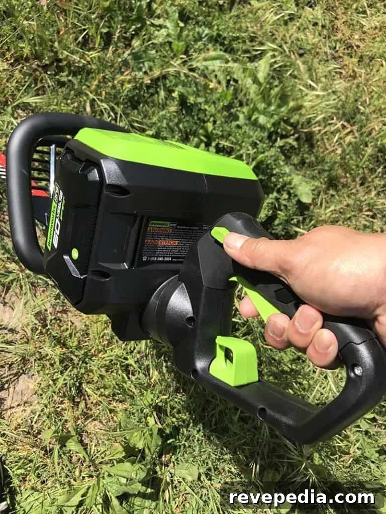 Greenworks Cordless Hedge Trimmer Review: Power, Battery Life & Tips 3 img 20588 2