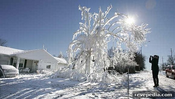 Frozen Home: Burst Pipe Floods Kansas City House With Ice 2 PipeBurst_KC.jpg