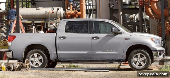 2011 Light-Duty Truck Face-Off: Specs, Performance & Winners 6 toyota-tundra.jpg