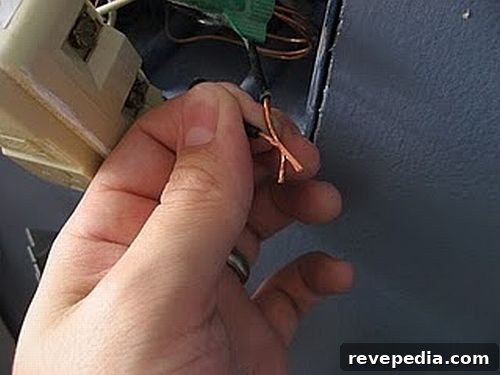 ExhaustFanTimer_SpliceCopperWire.JPG