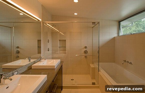 Modern Shower Design: Stylish Details That Boost Functionality 2 ModernShowerDetails.jpg