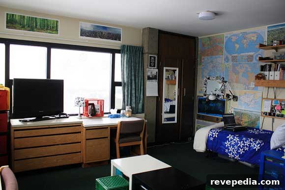 Dorm Room Design Tips for Small Spaces: Maximize Your College Room 2 college-dorm-room-design.jpg