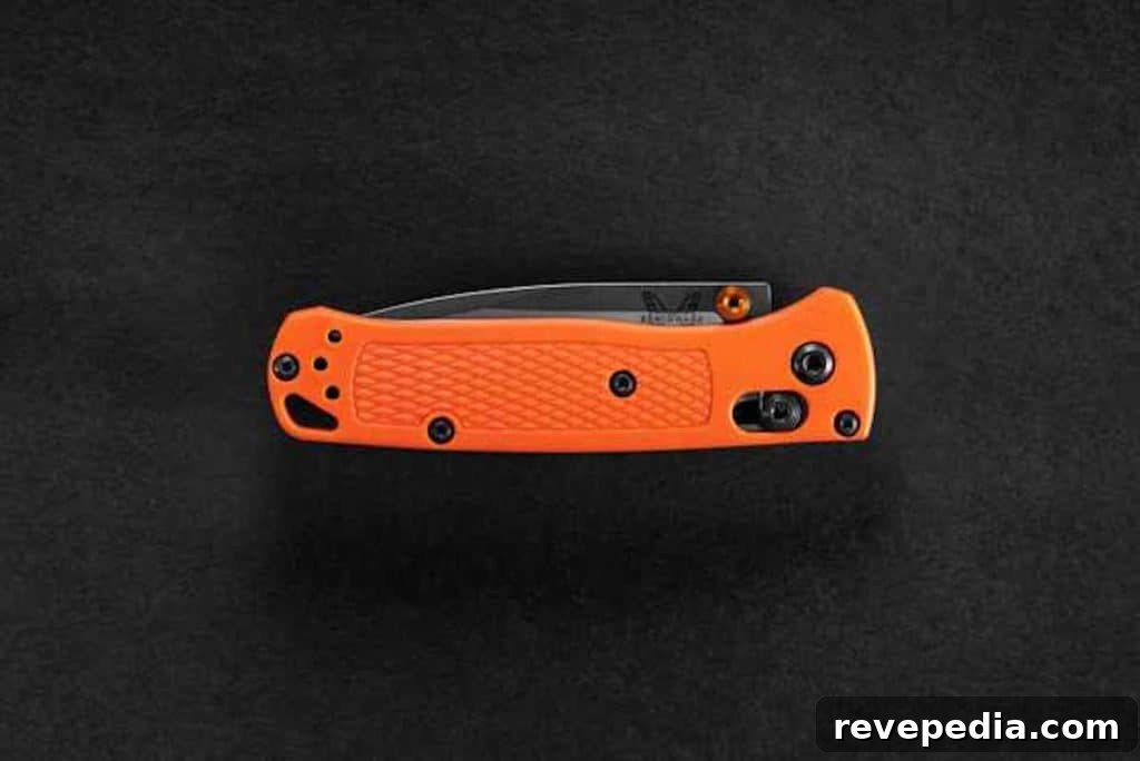 Discover the Perfect Benchmade Bugout Knife for You 8 img 23925 7