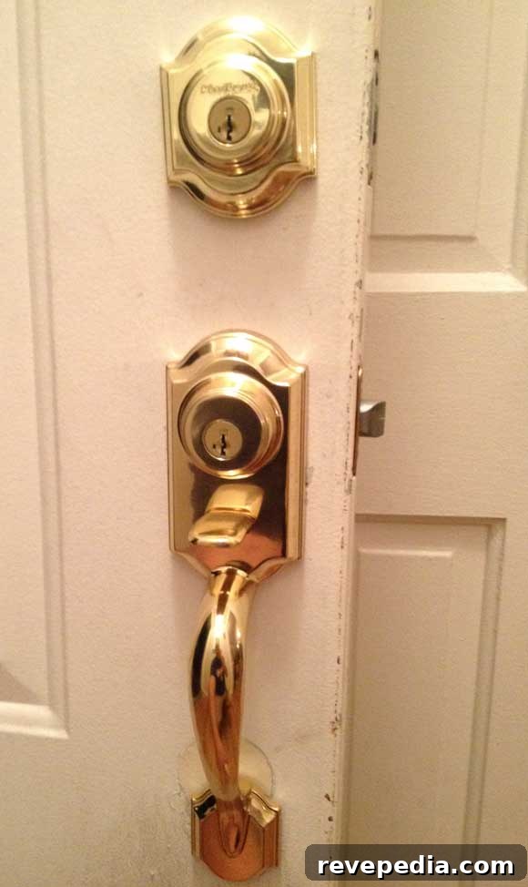 Kwikset Double-Lock Handleset: Secure Door Hardware Options 4 exterior-handle.jpg