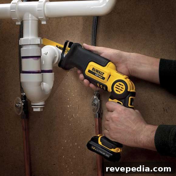 DeWALT 12V MAX Pivot Reciprocating Saw — Compact Cordless Model 2 dewalt-pivoting-recip-saw.jpg