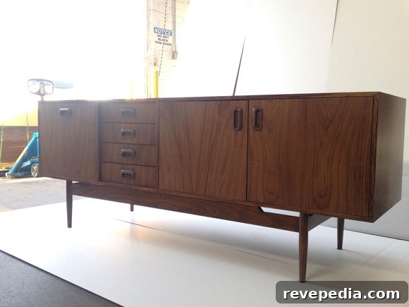 earl-credenza.jpg