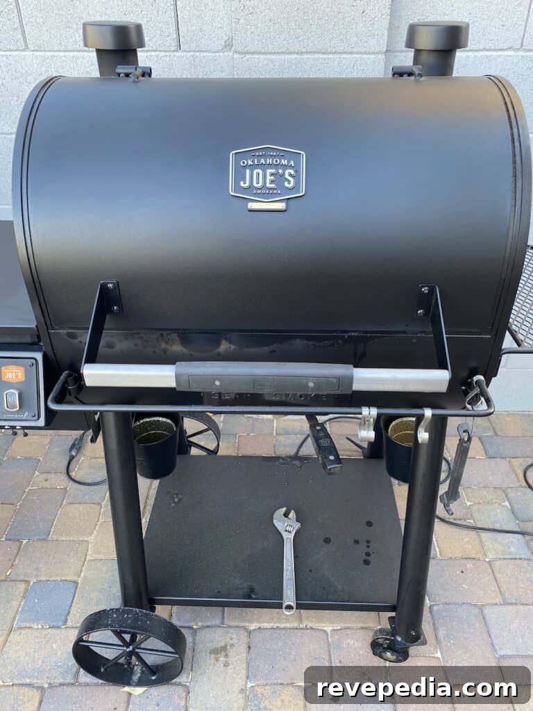 Oklahoma Joe’s Rider DLX Pellet Grill Review: Performance & Features 20 img 26019 19