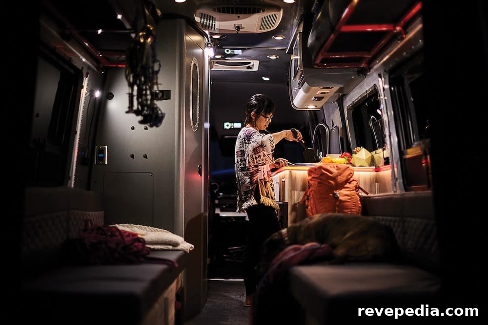 Airstream Interstate 24X: Luxury Adventure Van Guide 12 img 27159 11