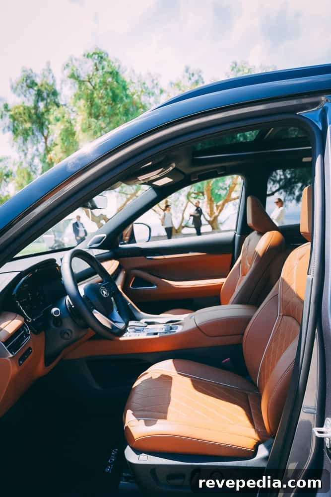2024 Infiniti QX60: New Luxury Features and What’s Changed 22 Center console and controls