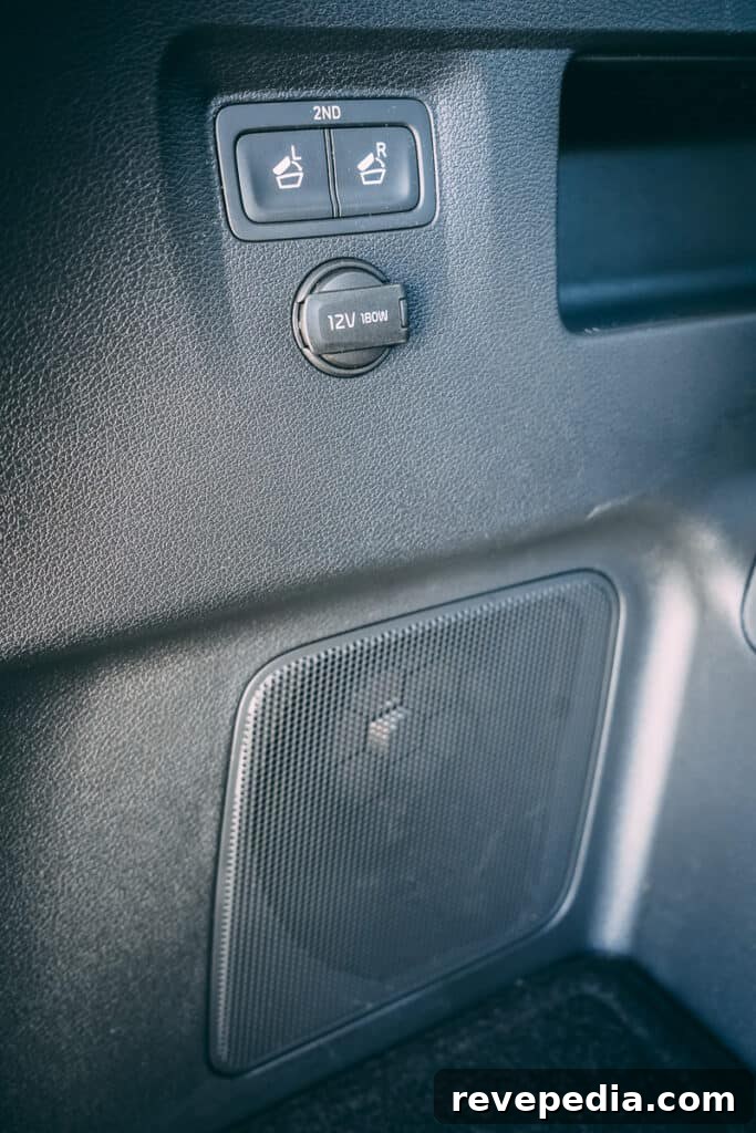 Kia Telluride Photo Gallery: Interior, Exterior, and Details 14 Kia Telluride interior 13