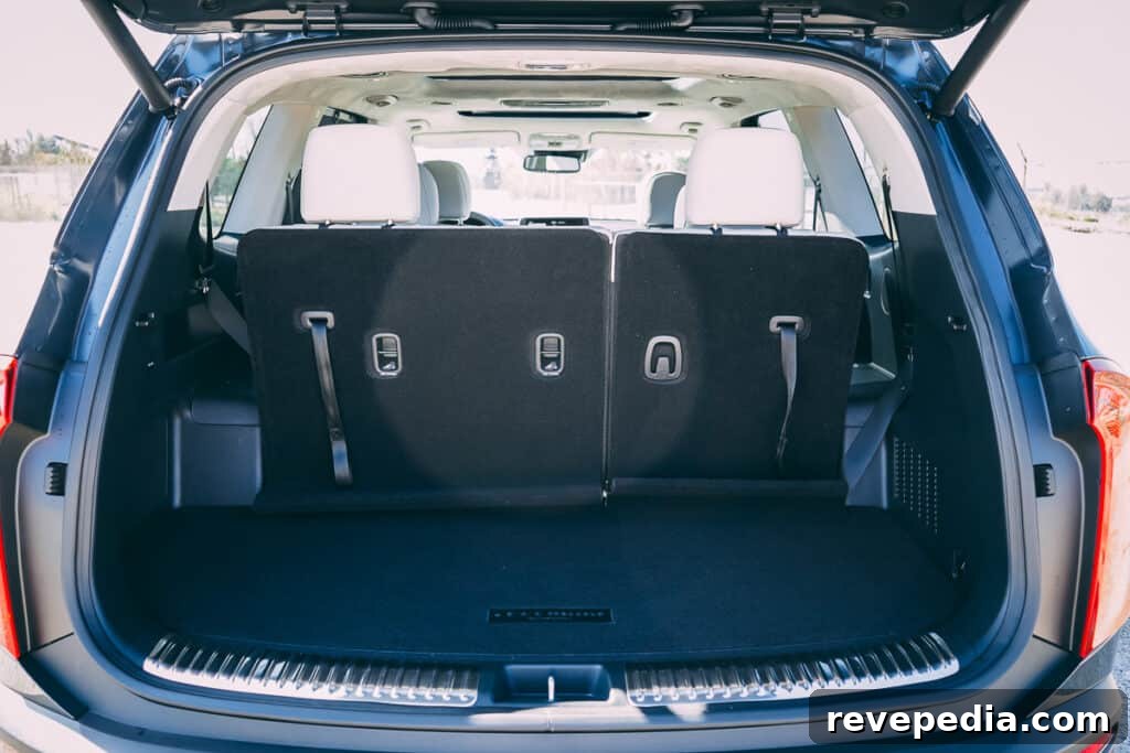 Kia Telluride Photo Gallery: Interior, Exterior, and Details 16 Kia Telluride interior 15