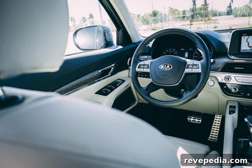 Kia Telluride Photo Gallery: Interior, Exterior, and Details 21 Kia Telluride interior 20