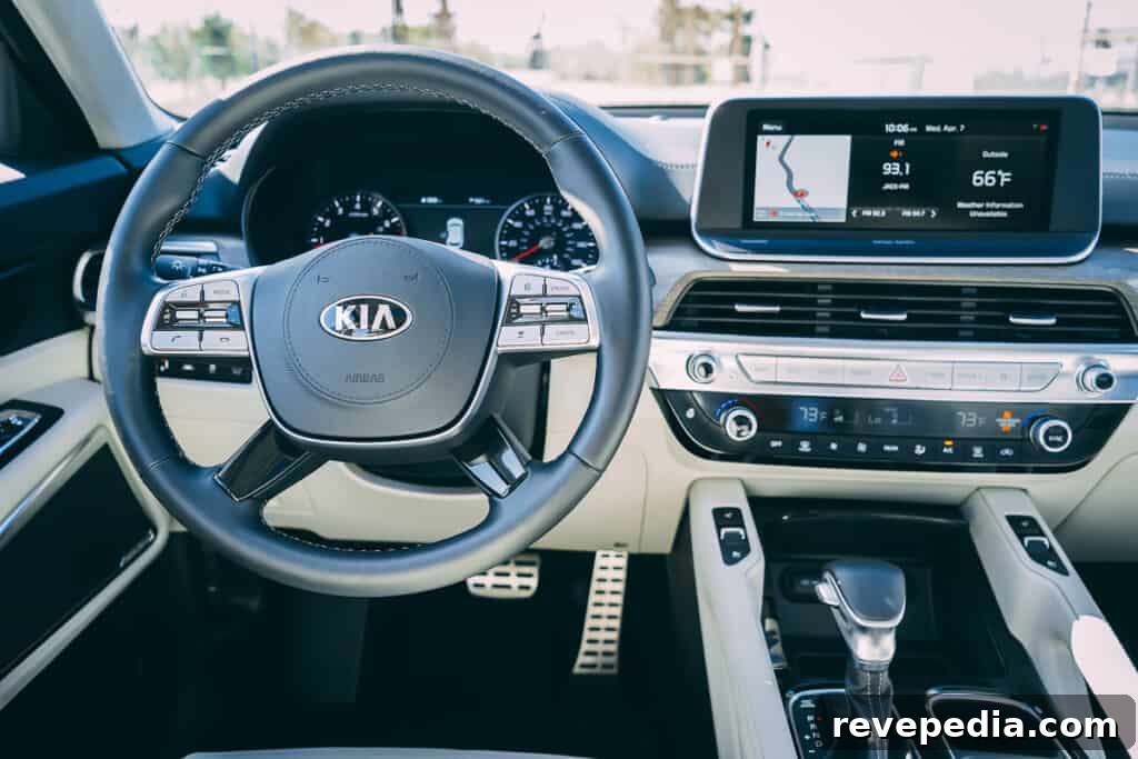 Kia Telluride Photo Gallery: Interior, Exterior, and Details 23 Kia Telluride interior 22