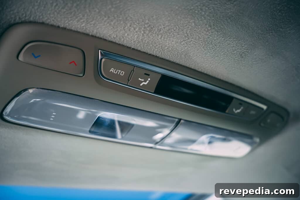 Kia Telluride Photo Gallery: Interior, Exterior, and Details 25 Kia Telluride interior 24