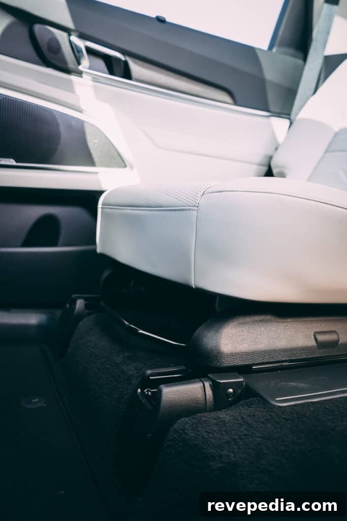 Kia Telluride Photo Gallery: Interior, Exterior, and Details 27 Kia Telluride interior 26