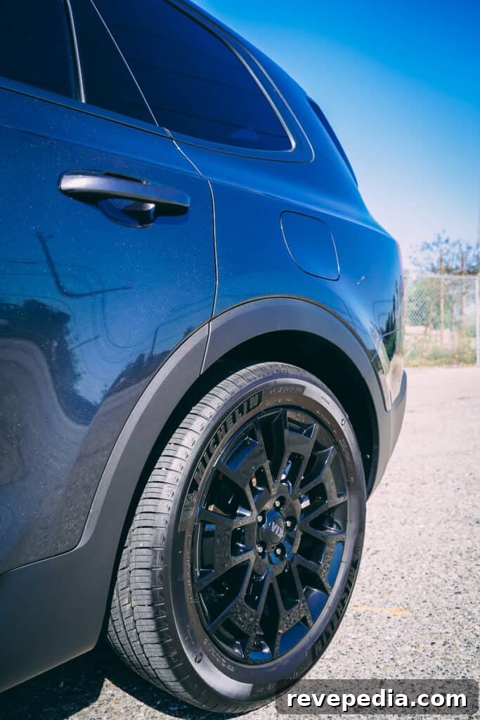 Kia Telluride Photo Gallery: Interior, Exterior, and Details 53 Kia Telluride exterior 3