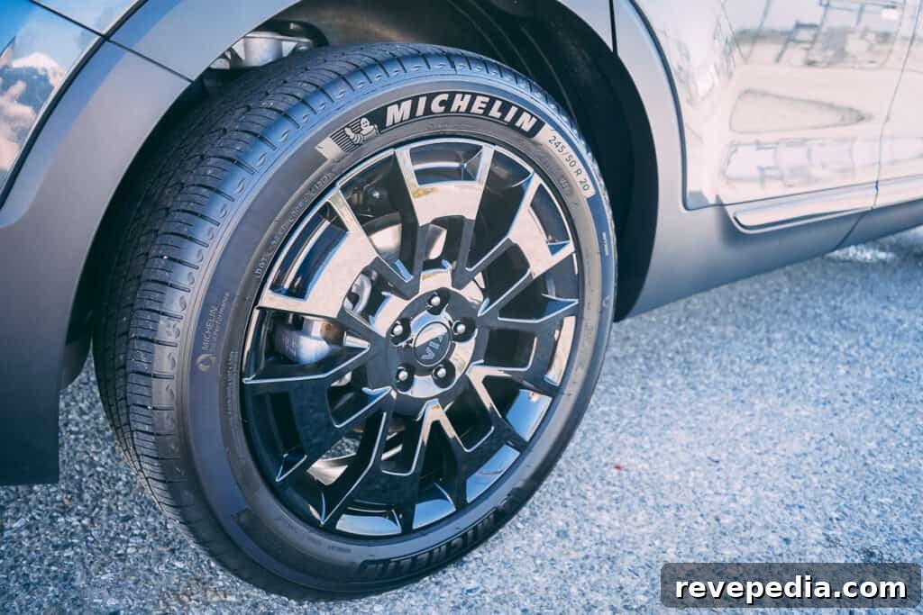 Kia Telluride Photo Gallery: Interior, Exterior, and Details 56 Kia Telluride exterior 6