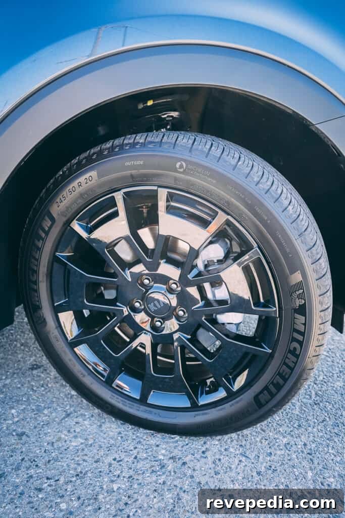 Kia Telluride Photo Gallery: Interior, Exterior, and Details 73 Kia Telluride exterior 23