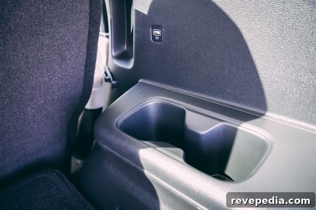 Kia Telluride Photo Gallery: Interior, Exterior, and Details 9 Kia Telluride interior 8