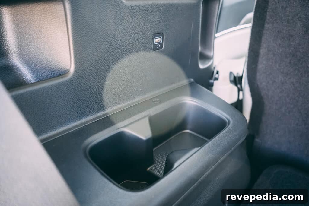 Kia Telluride Photo Gallery: Interior, Exterior, and Details 10 Kia Telluride interior 9