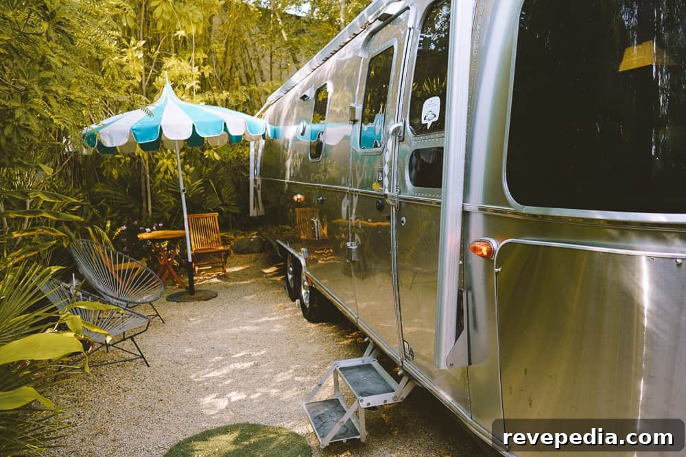Glamp at Caravan Outpost in Ojai: Luxe Outdoor Getaway 4 Downtown Ojai