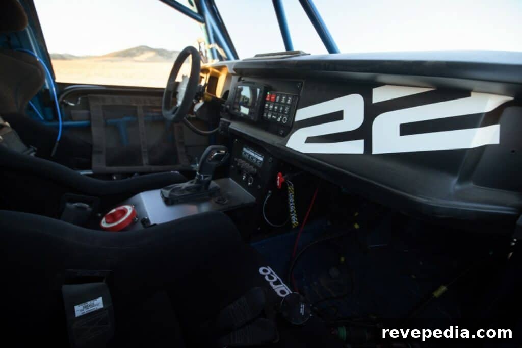Ford Bronco DR Desert Racer: Conquer Baja Racing Dreams 7 img 28842 6