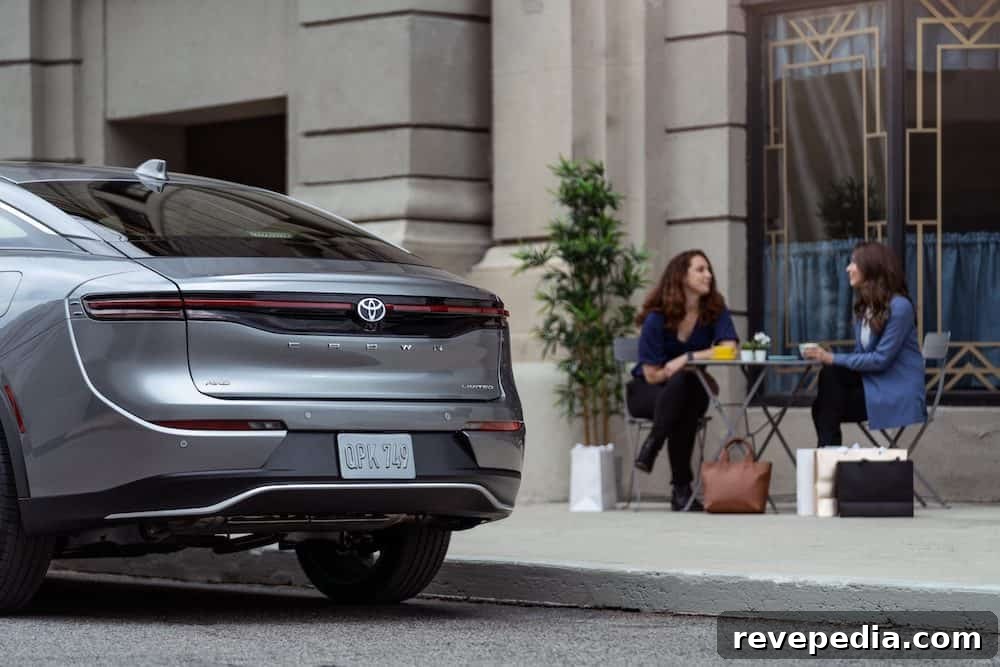 Toyota Crown Returns: New Model Upgrades and What to Expect 31 Toyota Crown press photo 3