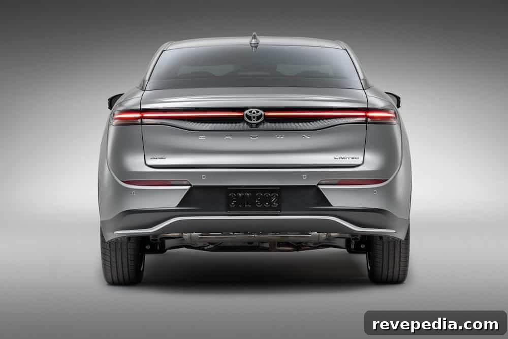 Toyota Crown Returns: New Model Upgrades and What to Expect 37 Toyota Crown press photo 9