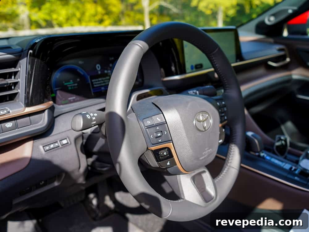 Toyota Crown Returns: New Model Upgrades and What to Expect 10 Toyota Crown gallery 5