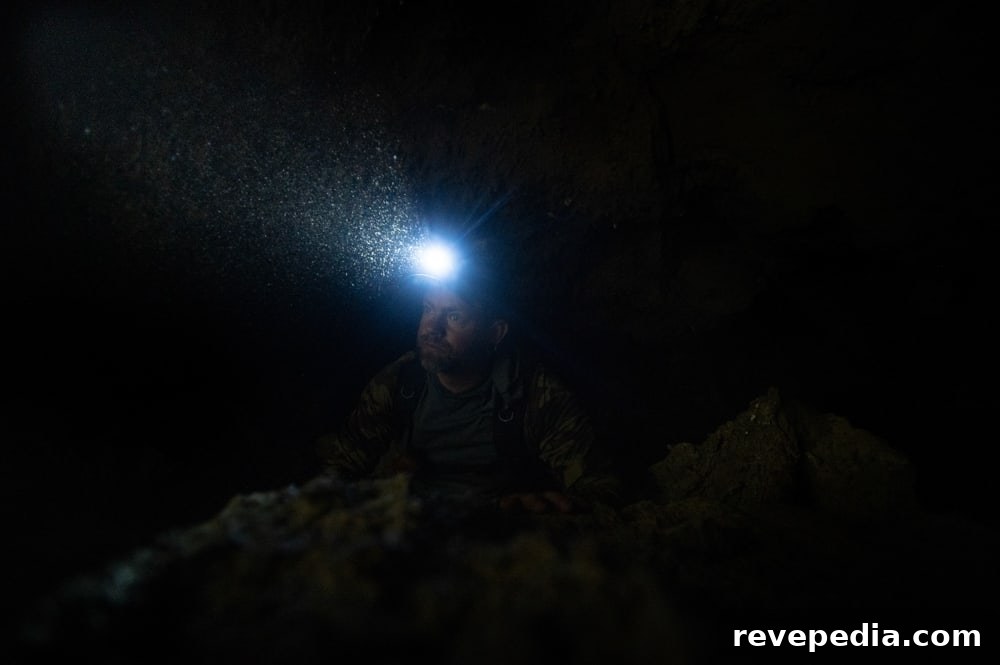 Surefire Maximus Headlamp: 1000-Lumen Hands-Free Illumination 2 img 30945 1