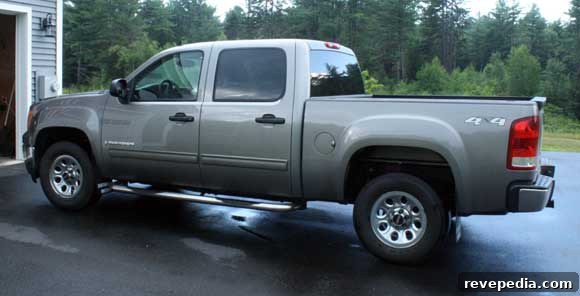 American-Made Tool Truck Reviews and Modifications 4 Tool-Box-Buzz-GMC-Sierra.jpg