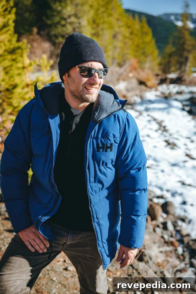 Upgrade Your Winter Wardrobe with Helly Hansen Outerwear 9 img 31533 8