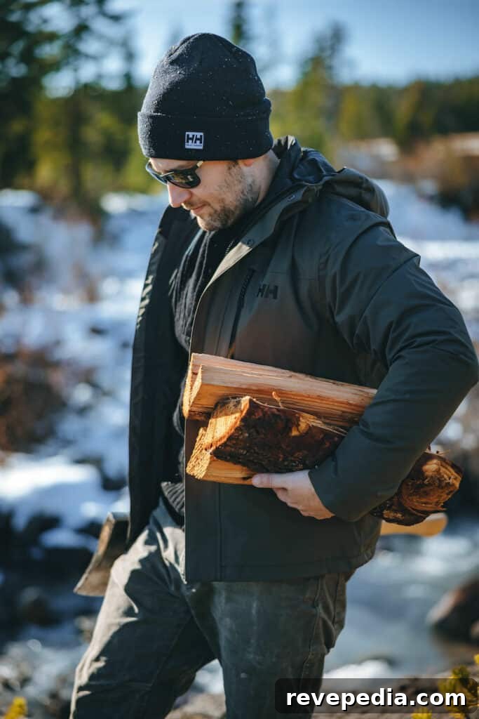 Upgrade Your Winter Wardrobe with Helly Hansen Outerwear 10 img 31533 9