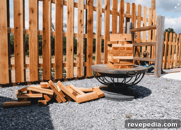 Timeless Wood Fence Designs for Elegant Outdoor Privacy 3 Wooden fence