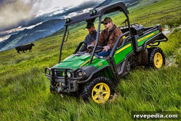 John Deere Gators Upgraded: New Features and Performance Boost 2 john-deere_XUV825i_G&Y_Field