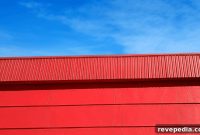 Standing Seam vs Corrugated Metal Roofing: Which Panel Suits You?